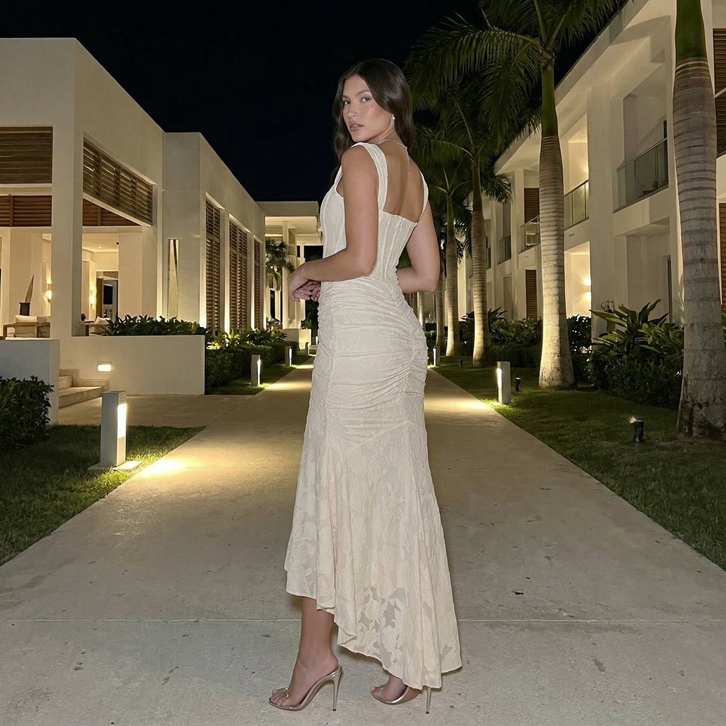 Vestido Aura | Elegancia que Moldea y Realza Tu Figura