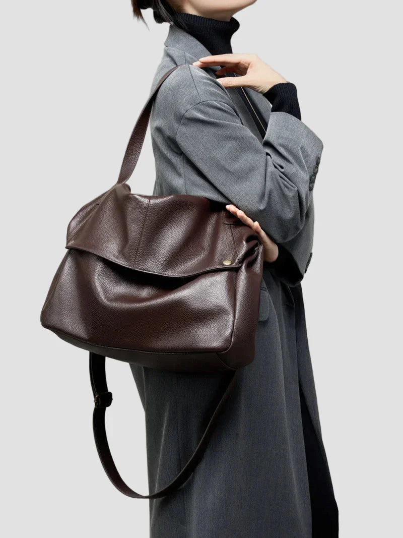 Bolso Atenea | Bolso retro de cuero, suave y minimalista, ideal para el día a día