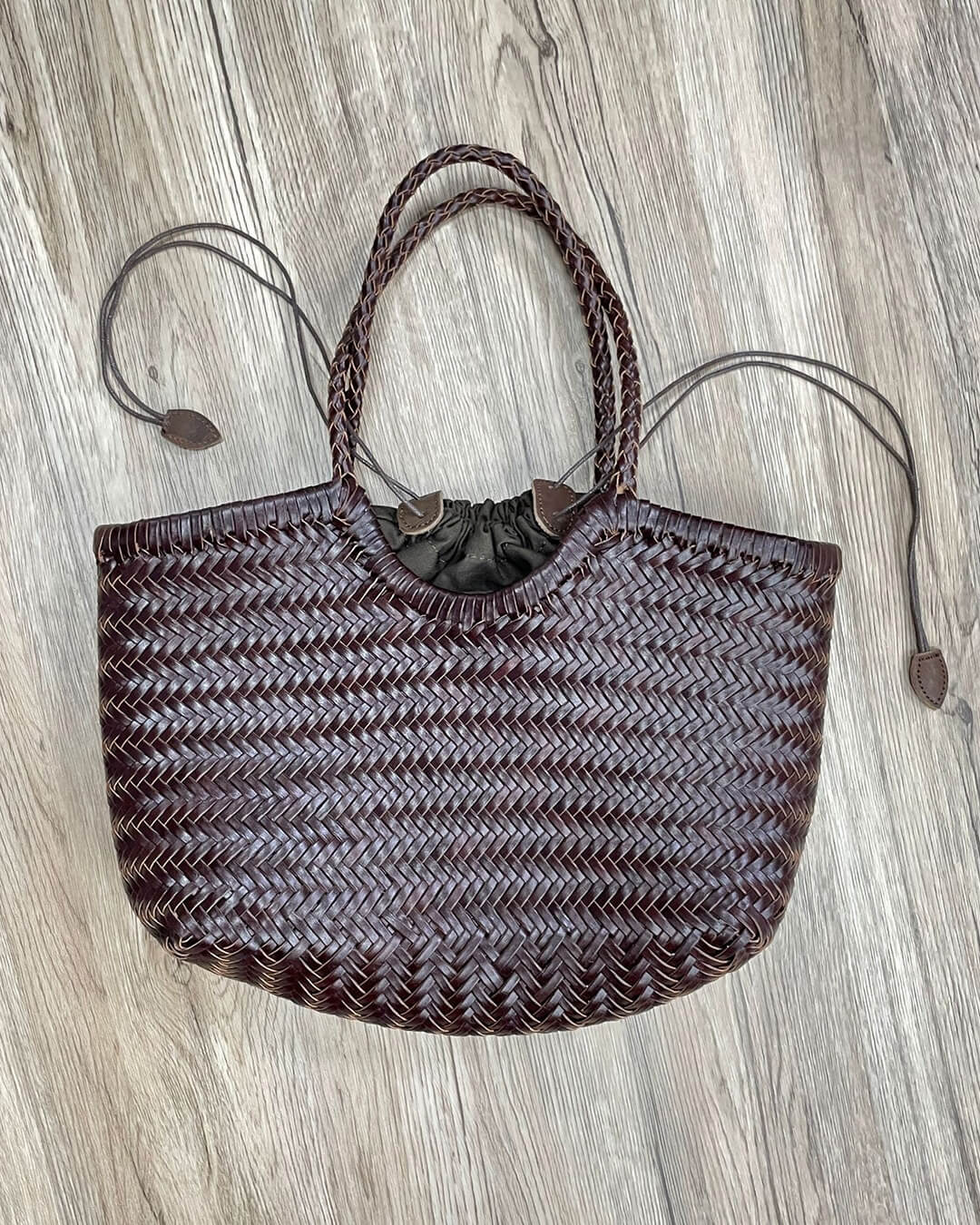 Bolso de Cuero Trenzado